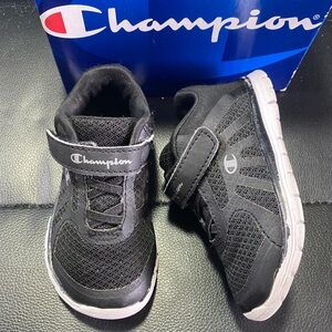 🖤Baby Champion Gusto Velcro Sneakers Black Size 6 1/2C